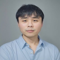 電池專班主任 研究方向: 電化學、儲能系統、電池、超級電容器、金屬電鍍、臨場拉曼光譜 電話:(02)2908-9899 轉 6119 e-mail:ytlu@mail.mcut.edu.tw 辦公室地點:化工館226